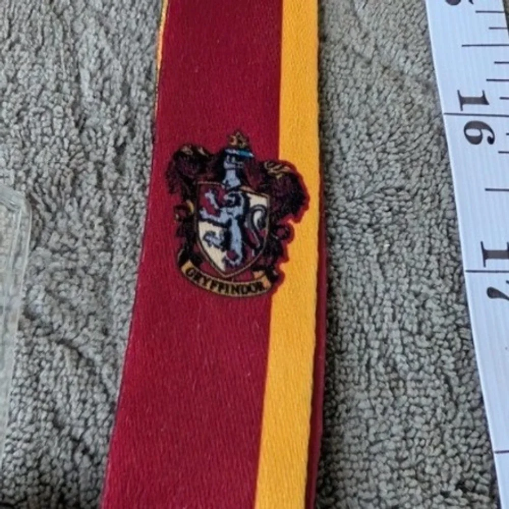 Harry‎ Potter Gryffindor Lanyard Universal Studios Wizarding World ID Holder